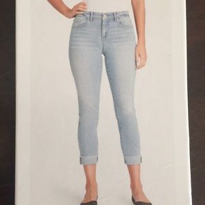 Jessica Simpson Relaxed Skinny Crop Jeans 10/30